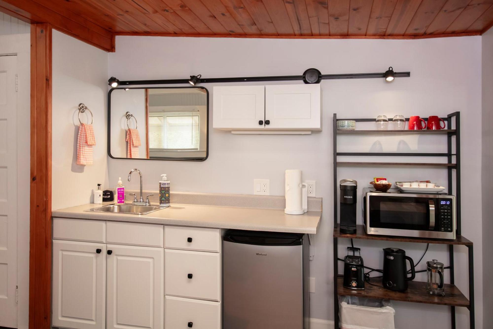 Aloha Junction Bed And Breakfast -Minutes Away From Hawaii Volcanoes National Park Bagian luar foto