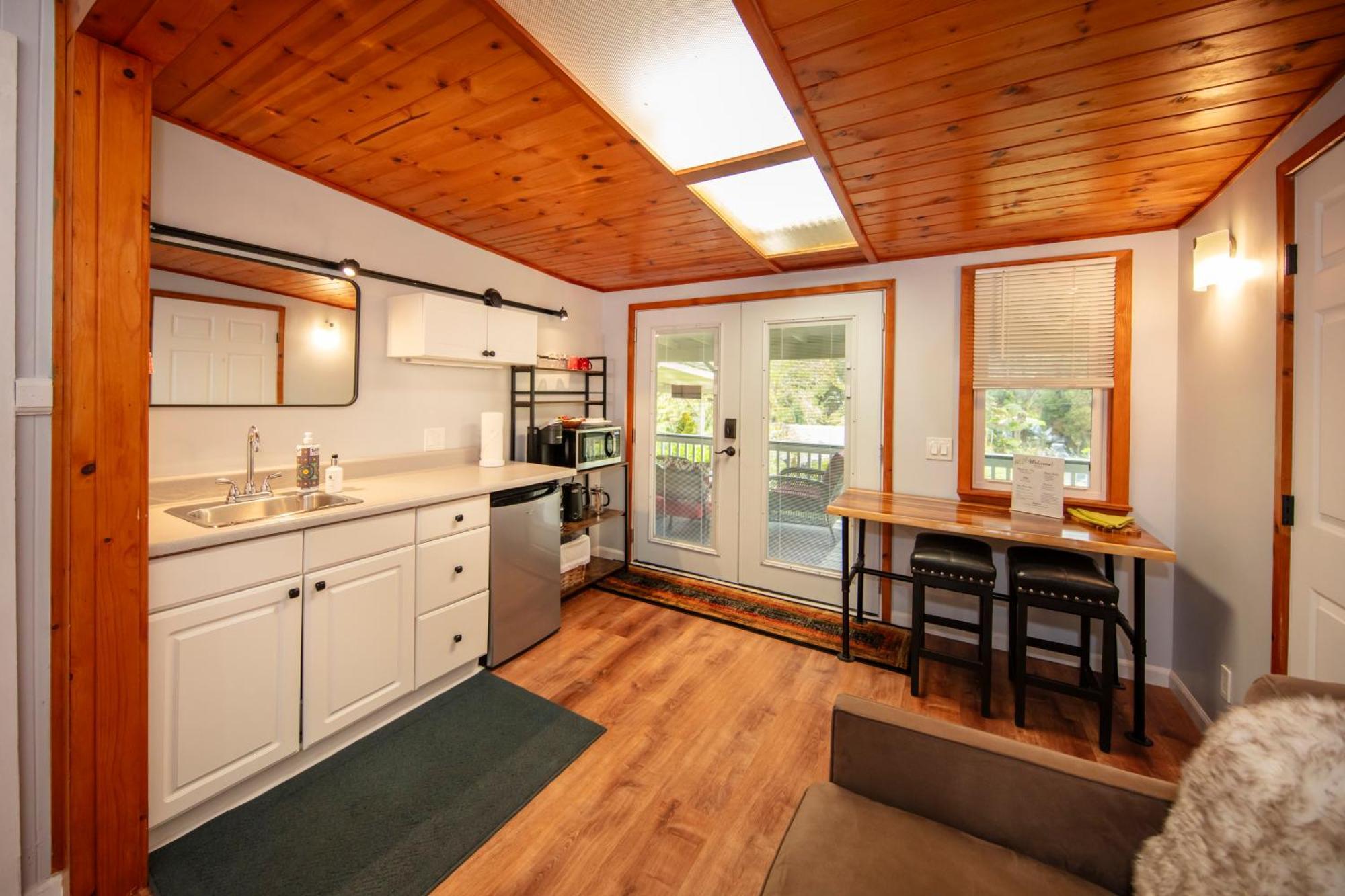 Aloha Junction Bed And Breakfast -Minutes Away From Hawaii Volcanoes National Park Bagian luar foto