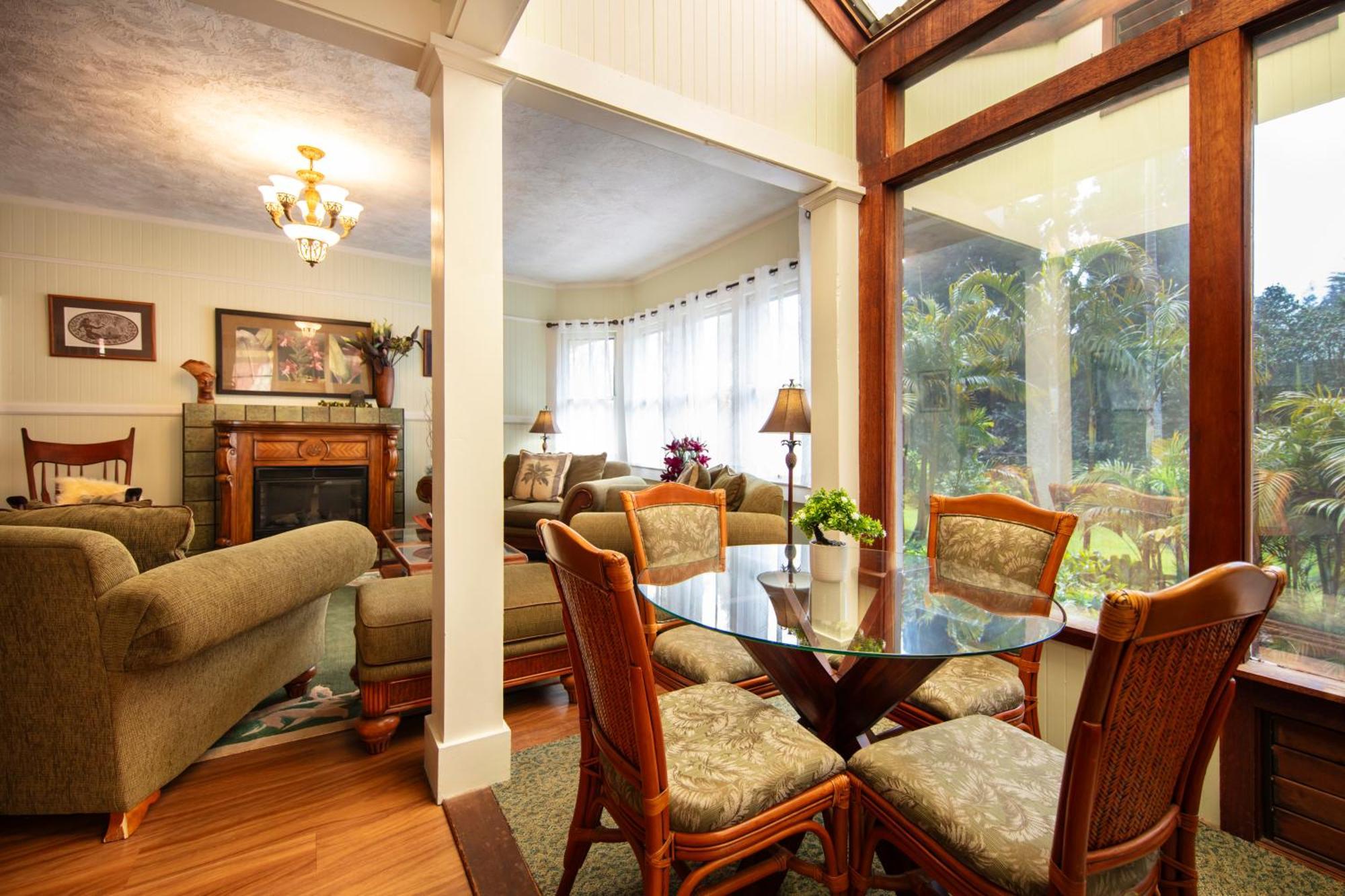 Aloha Junction Guest House - 5 Min From Hawaii Volcanoes National Park Bagian luar foto
