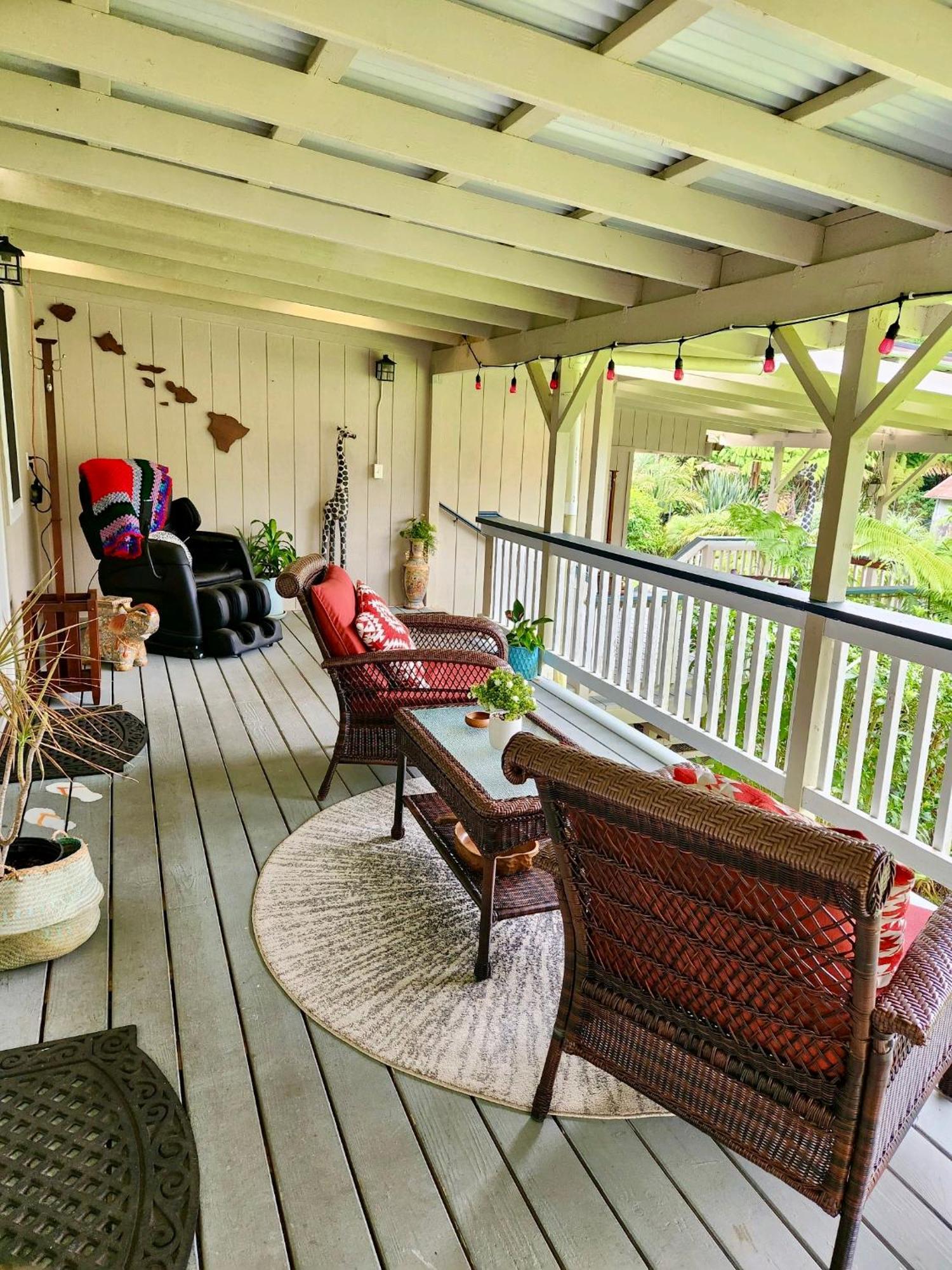 Aloha Junction Bed And Breakfast -Minutes Away From Hawaii Volcanoes National Park Bagian luar foto