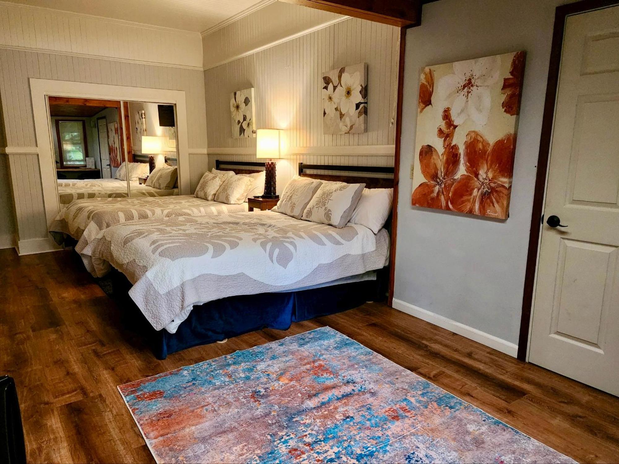 Aloha Junction Bed And Breakfast -Minutes Away From Hawaii Volcanoes National Park Bagian luar foto