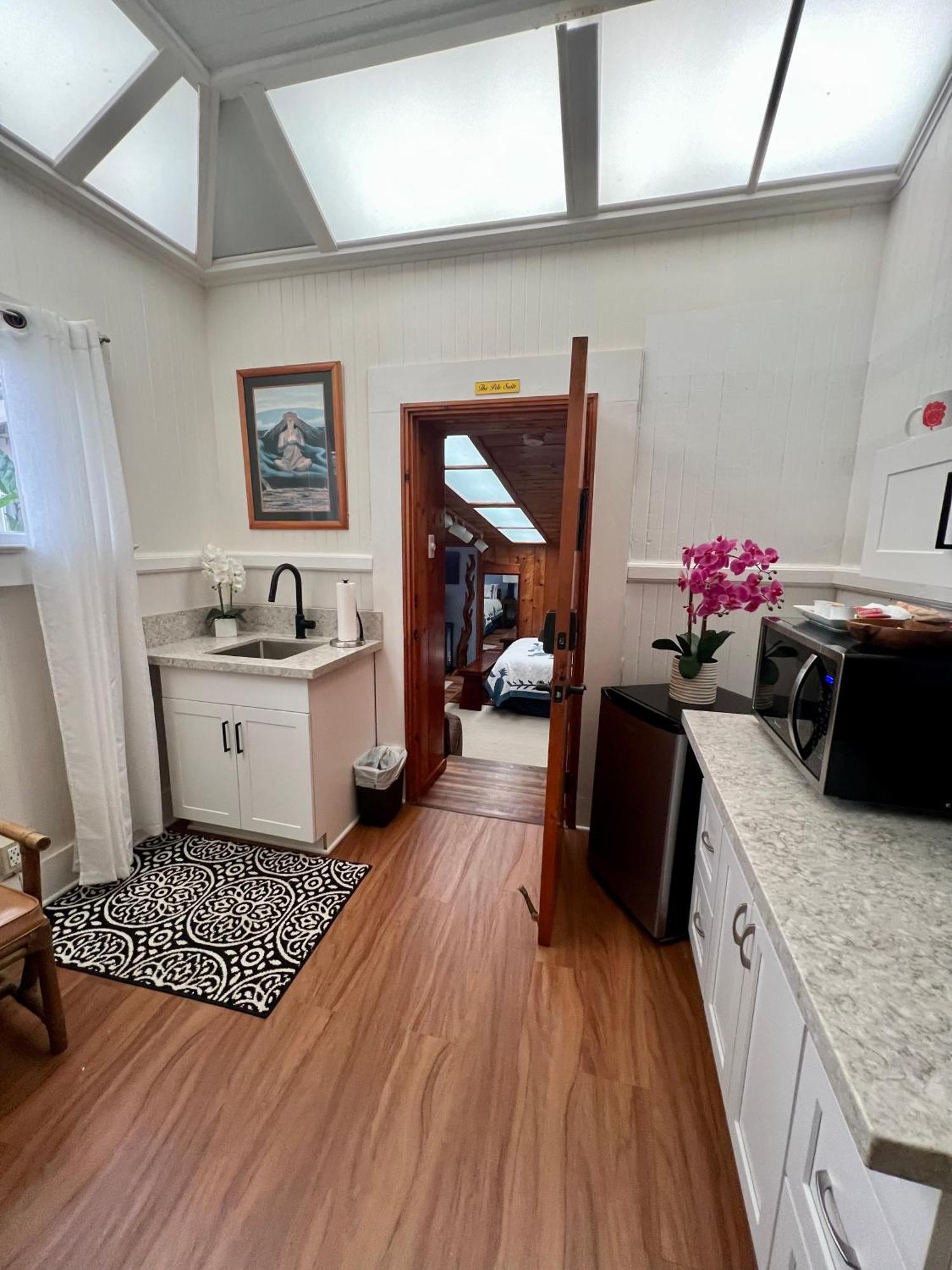 Aloha Junction Bed And Breakfast -Minutes Away From Hawaii Volcanoes National Park Bagian luar foto