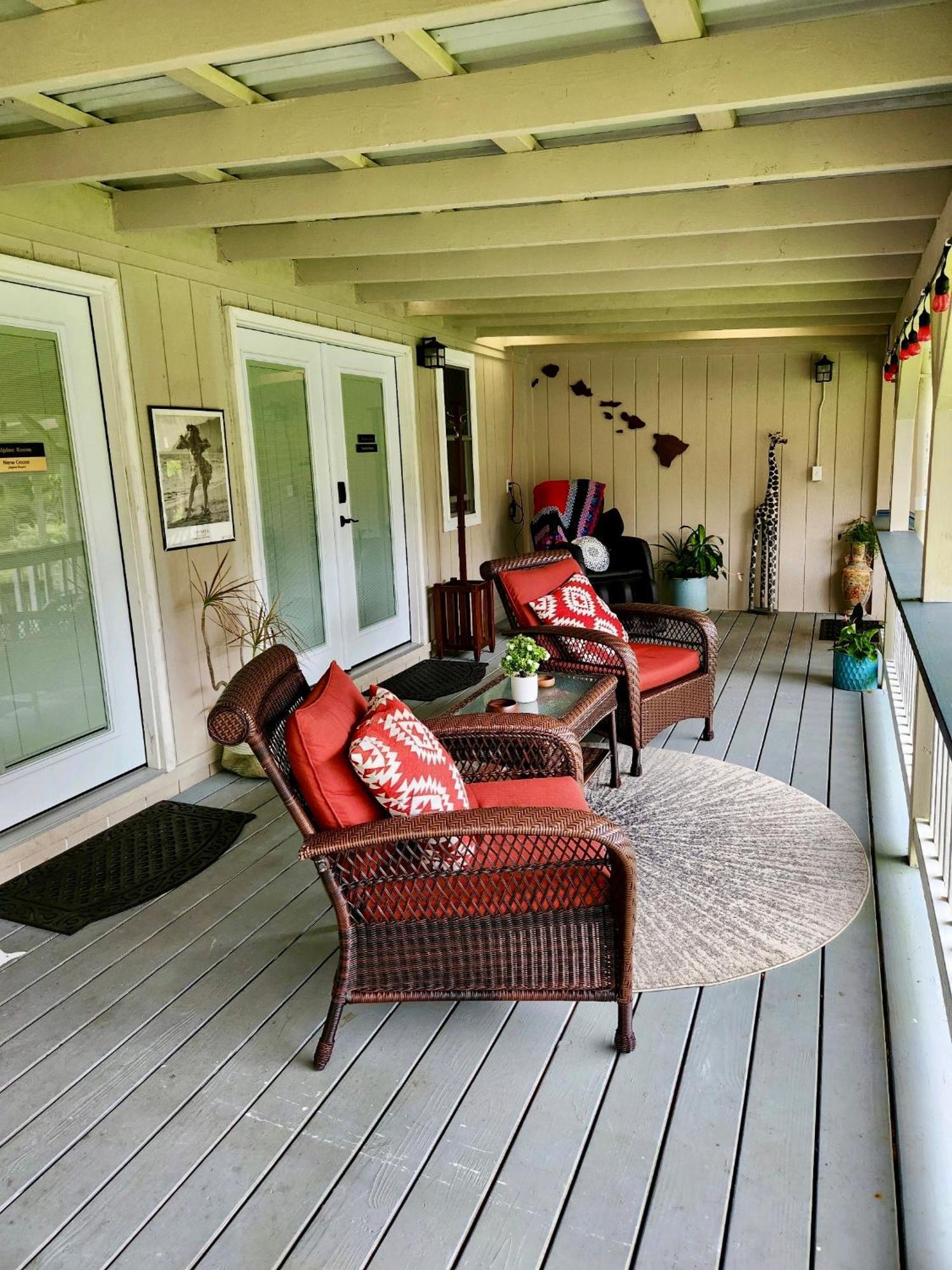 Aloha Junction Bed And Breakfast -Minutes Away From Hawaii Volcanoes National Park Bagian luar foto