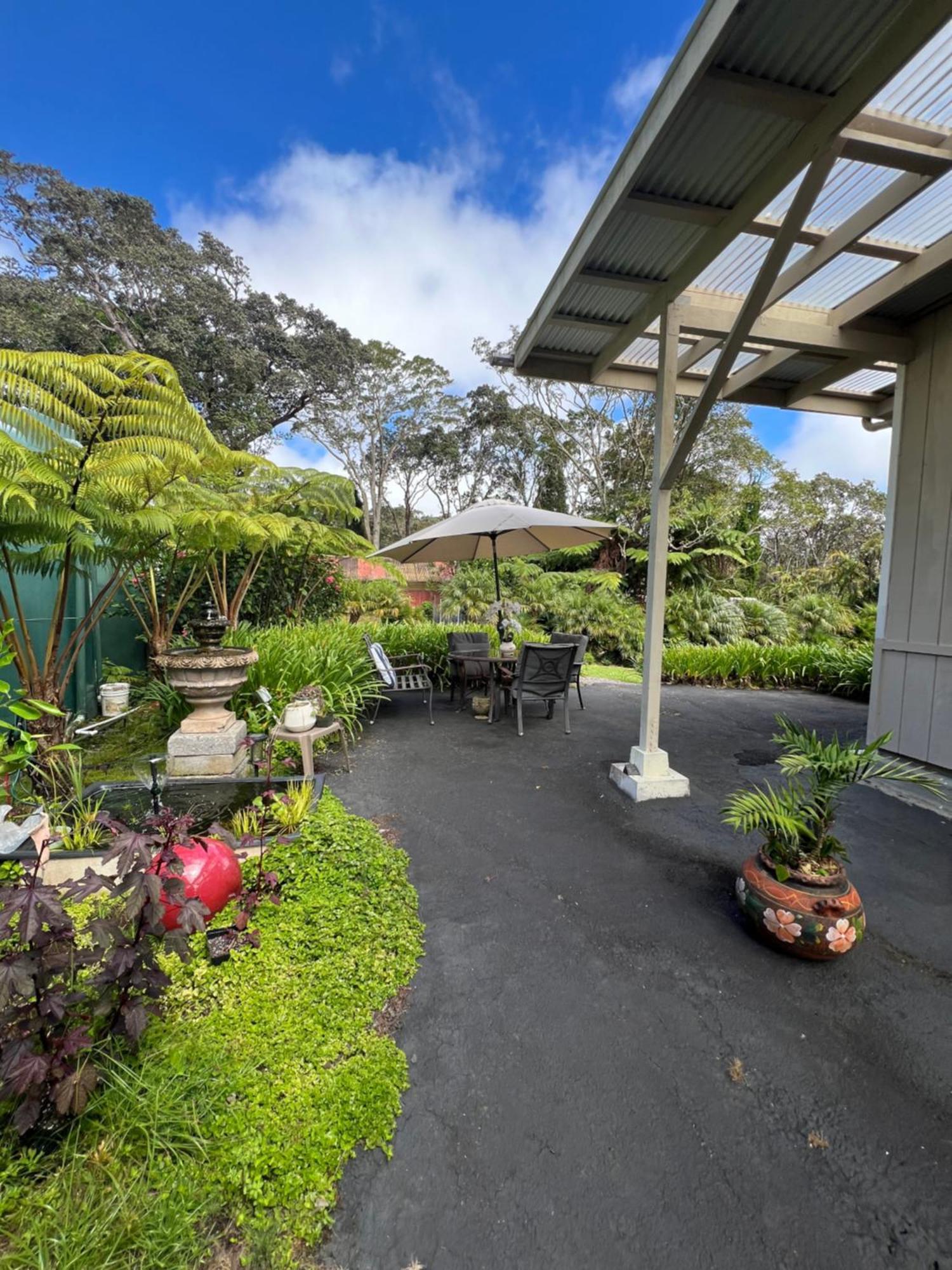 Aloha Junction Bed And Breakfast -Minutes Away From Hawaii Volcanoes National Park Bagian luar foto