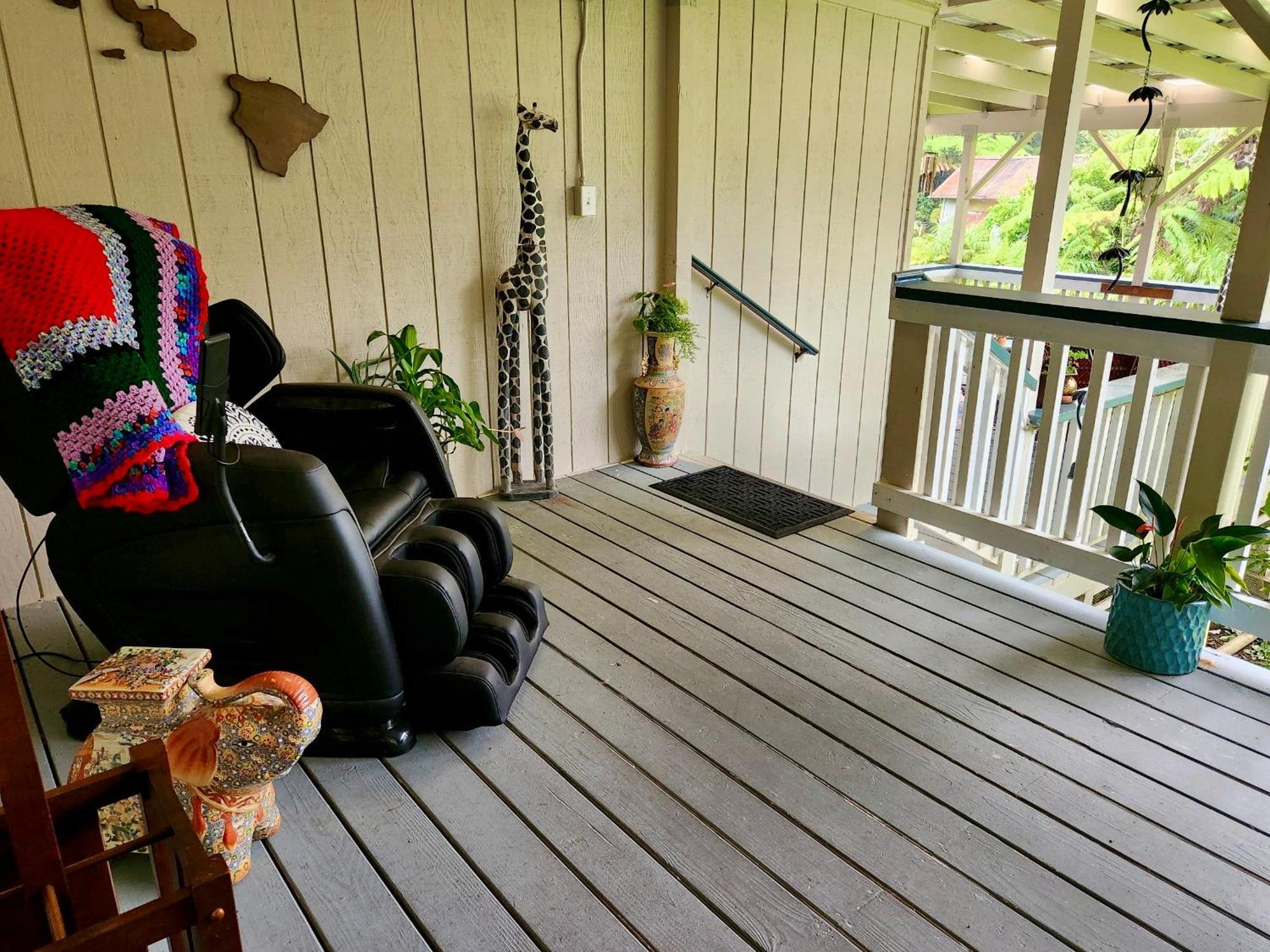 Aloha Junction Bed And Breakfast -Minutes Away From Hawaii Volcanoes National Park Bagian luar foto