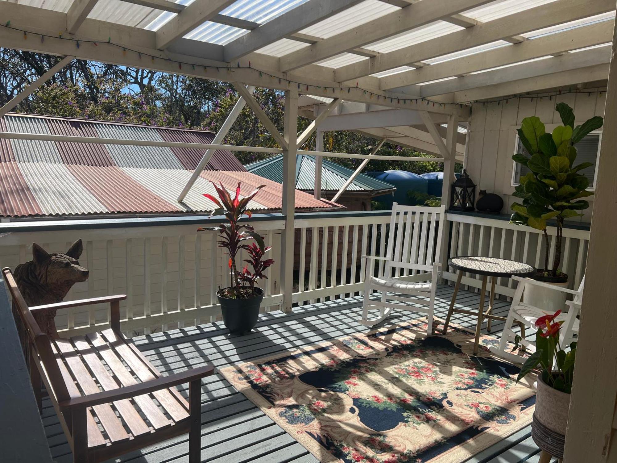 Aloha Junction Bed And Breakfast -Minutes Away From Hawaii Volcanoes National Park Bagian luar foto