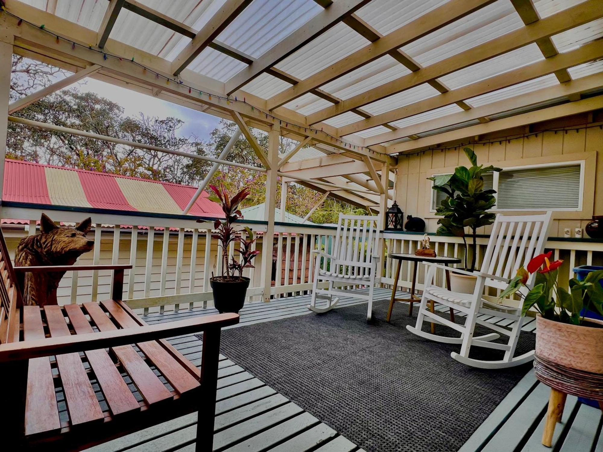 Aloha Junction Bed And Breakfast -Minutes Away From Hawaii Volcanoes National Park Bagian luar foto